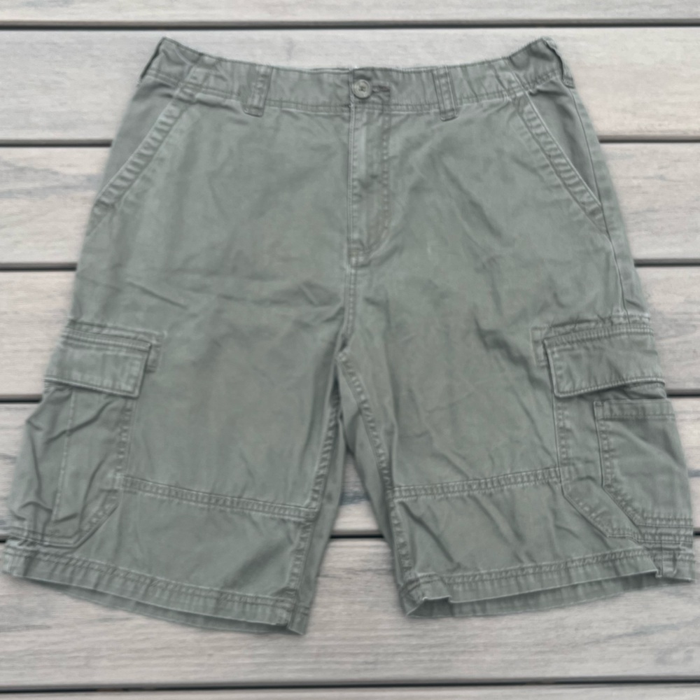 American Rag; Olive/Grey; Classic Wide Leg; MultiPocket Cargo Shorts; Waist 34